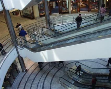 UK shopping centre investment continues to grow in 2013