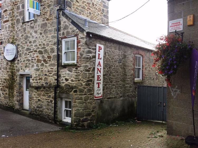 Retail Property For Sale in Victoria Place, St Austell, Cornwall, PL25 5PE