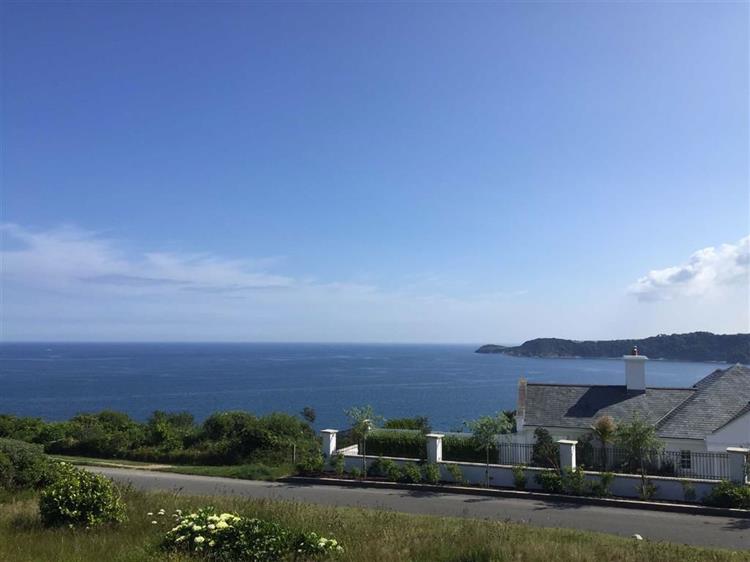 Retail Property For Sale in Sea Road, St Austell, PL25 3SG