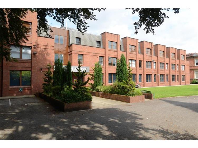 Residential Property For Sale in Wilmslow Road, Manchester, M20 2SN