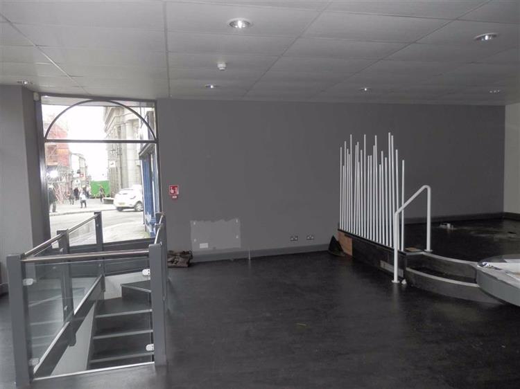 Retail Property To Let in Market Place, Penzance, TR18 2JD