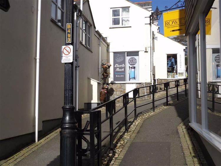 retail-property-to-let-in-horse-and-jockey-lane-helston-tr13-8ad