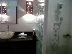 BEAUTIFUL BATHROOM
