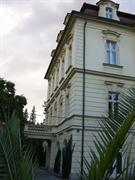 Side exterior view