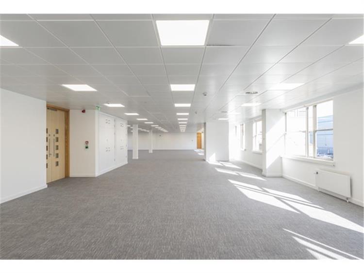 Office To Let in Friars Gate, Stratford Road, Solihull, West Midlands