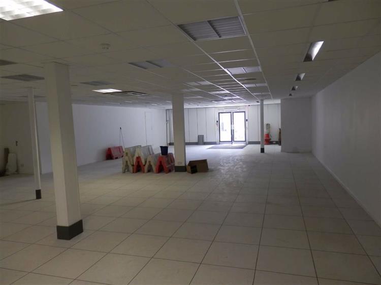 Retail Property To Let in Market Place, Penzance, TR18 2JF