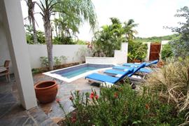 PRIVATE POOL AND GARDEN