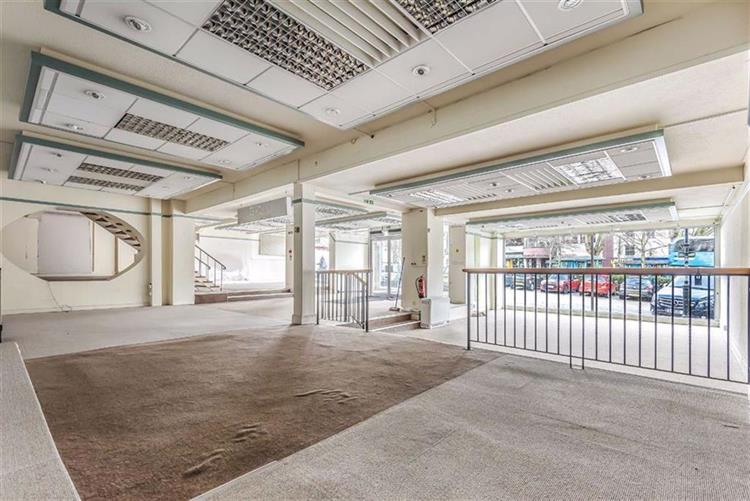 Retail Property For Sale in Killigrew Street, Falmouth, Cornwall, TR11 3PN