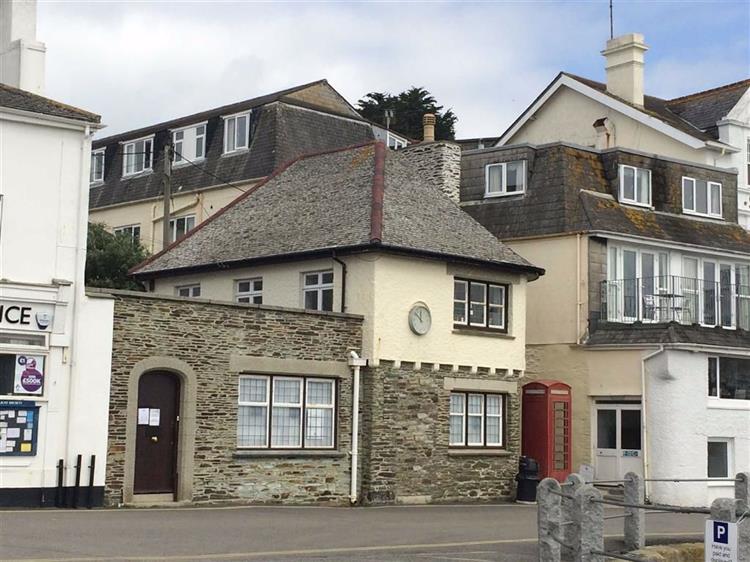 Residential Property For Sale in The Quay, St Mawes, Cornwall, TR2 5DG