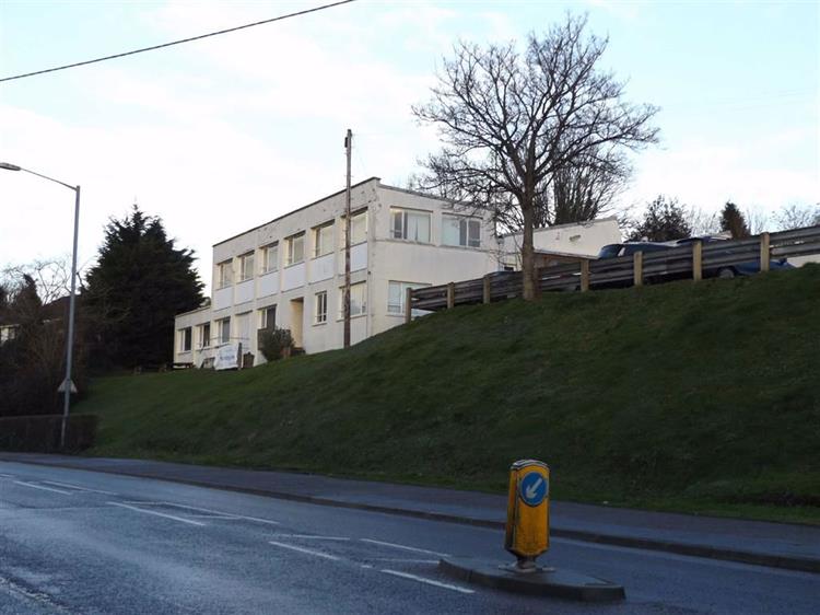 Office For Sale in Truro Hill, Penryn, Cornwall, TR10 8DB