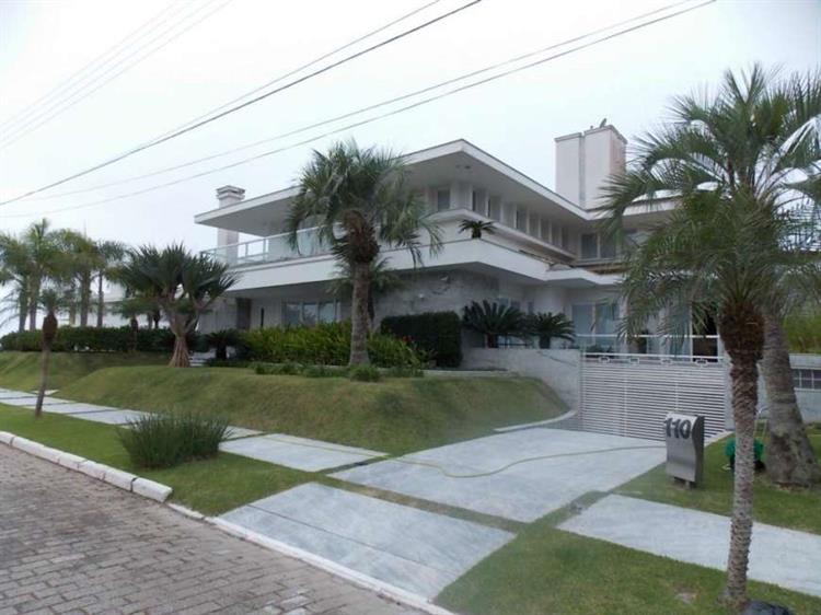 Residential Property For Sale in OCEANFRONT Jurerê Internacional