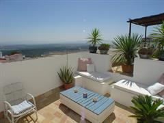 Guest roof terrace with views