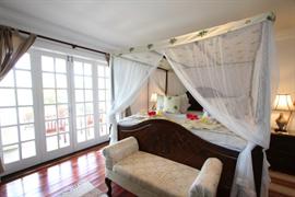 LOVELY SPACIOUS BEDROOMS ALL WITH EN-SUITE BATHROOMS