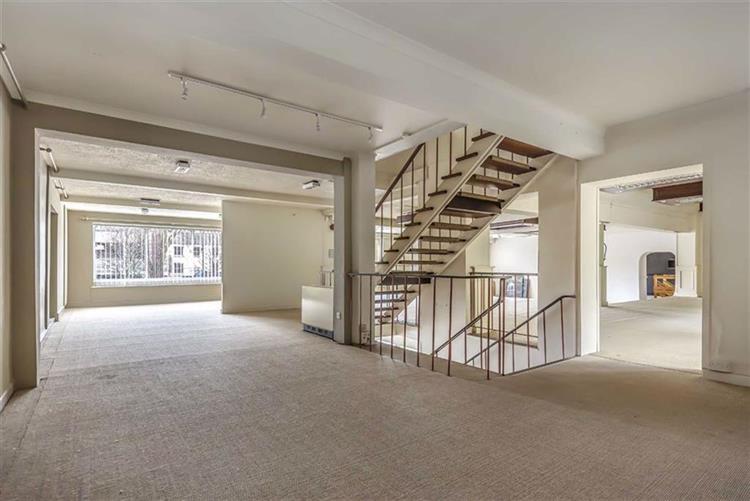 Retail Property For Sale in Killigrew Street, Falmouth, Cornwall, TR11 3PN