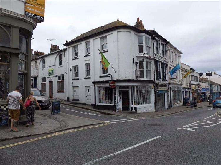 Residential Property For Sale in Market Jew Street, Penzance, Cornwall, TR18 2HY