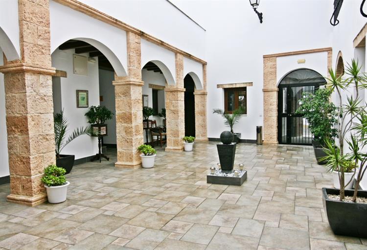Hotel For Sale in Medina Sidonia