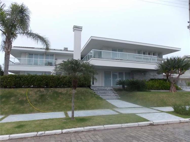 Residential Property For Sale in OCEANFRONT Jurerê Internacional