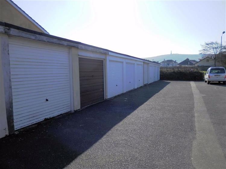 Residential Property For Sale in Bosmeor Park, Redruth, TR15 3JN