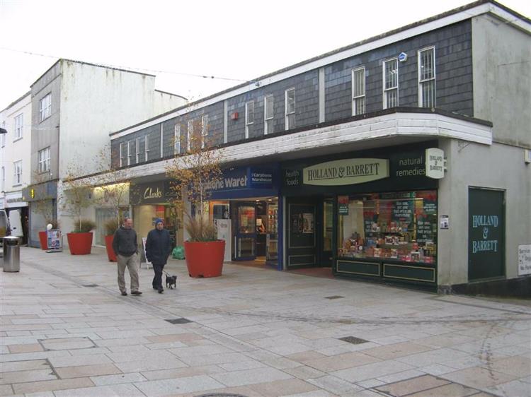Retail Property To Let in Fore Street, St Austell, Cornwall, PL25 5PX