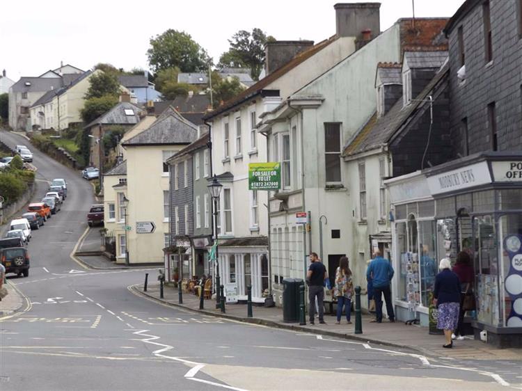 Retail Property For Sale in Broad Street, Modbury, Devon, PL21 0PU