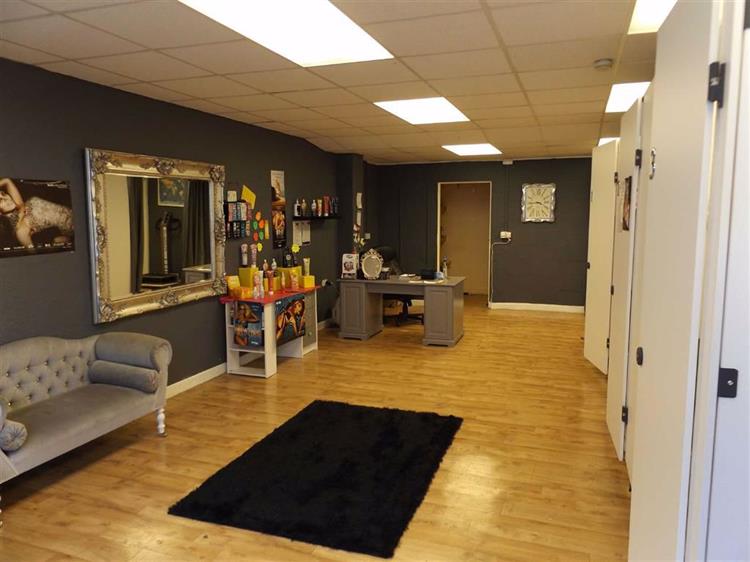 Retail Property To Let in Horse And Jockey Lane, Helston, TR13 8AD